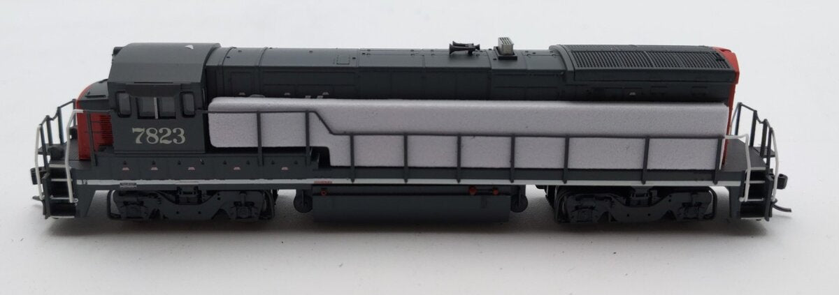 Atlas 40005469 N Southern Pacific B30-7 Low Nose Diesel Locomotive #7823