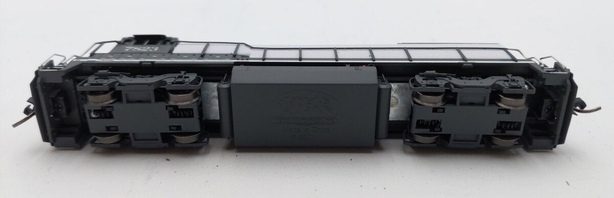 Atlas 40005469 N Southern Pacific B30-7 Low Nose Diesel Locomotive #7823