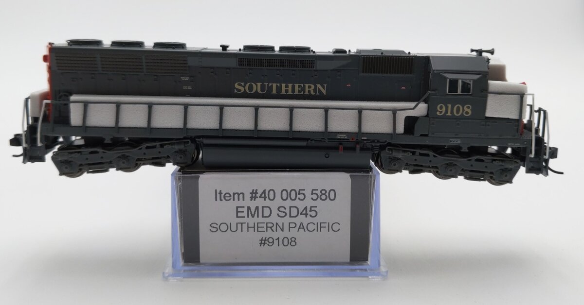 Atlas 40005580 N SP SD45 Low Nose Diesel Locomotive #9108 with Sound & DCC
