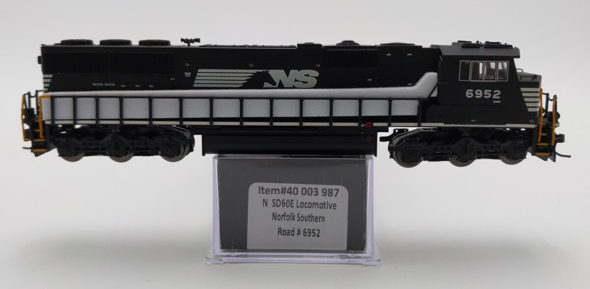 Atlas 40003987 N Norfolk Southern SD-60E Diesel #6952 Locomotive with Sound