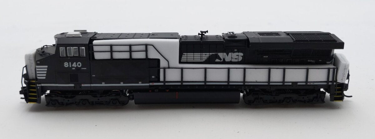 Broadway Limited 7298 N Norfolk Southern GE ES44AC Diesel Locomotive #8140