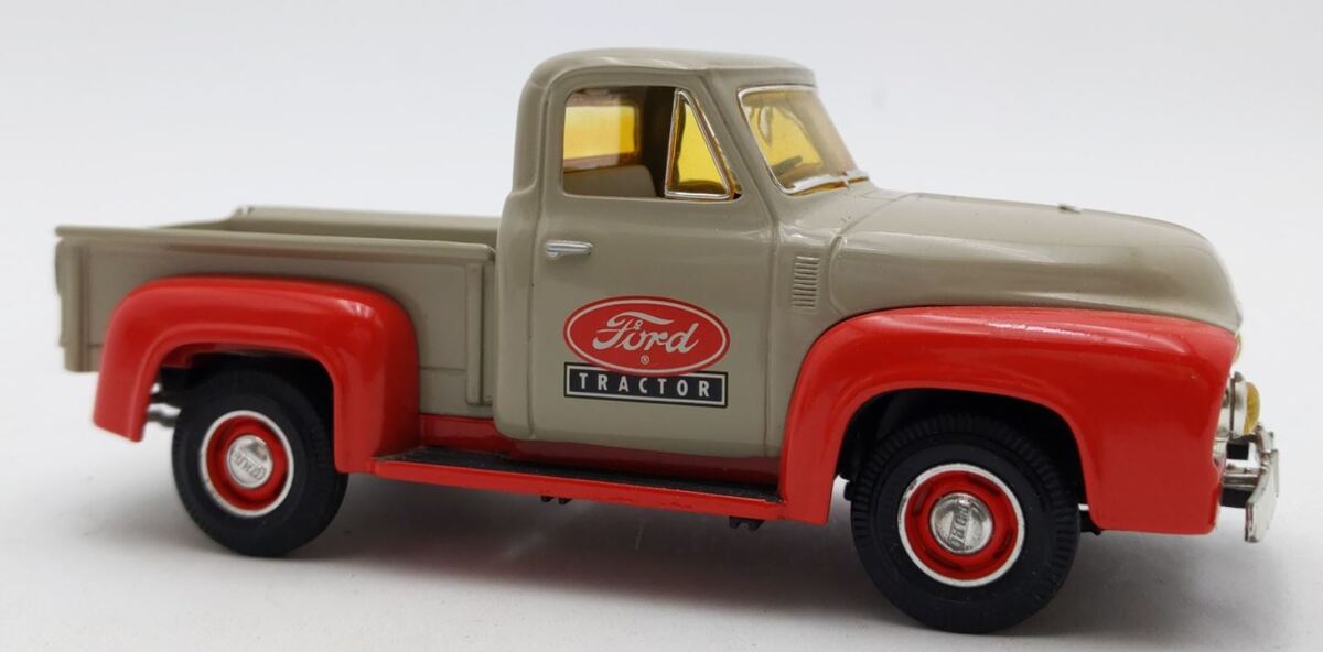 First Gear 10-1547 1:34 1953 Ford F-100 Diecast Pickup Truck EX/Box