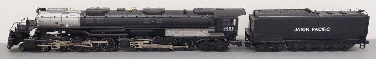 Lionel 6-28029 O UP Big Boy 4-8-8-4 Articulated Steam Engine & Tender #4006 EX/Box
