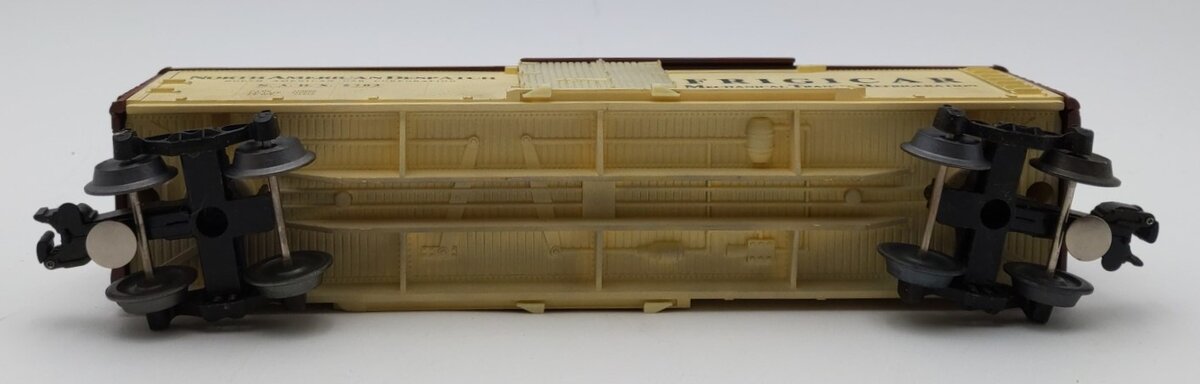 Lionel 6-5703 O Gauge North American Dispatch Refrigerator Car #5703
