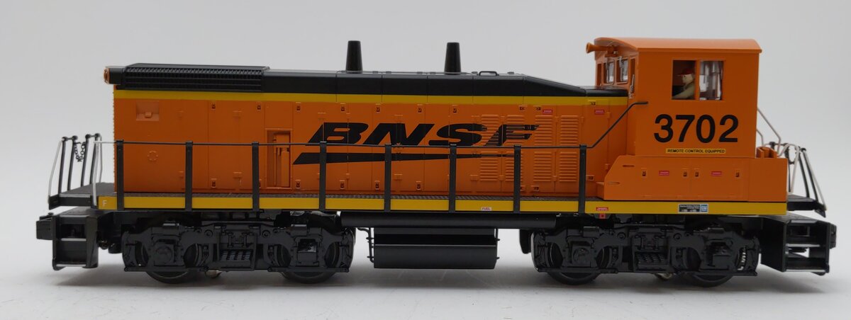 MTH 30-20567-1 O Gauge BNSF MP15DC Diesel Engine with Proto-Sound 3.0 #3702