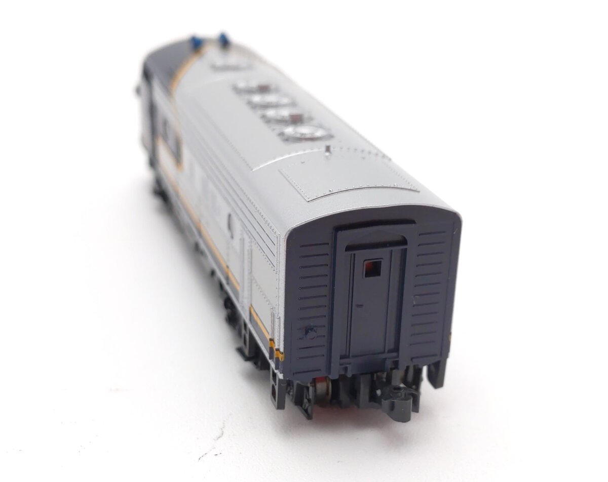 Kato 176-2126 N Santa Fe EMD F7A Blue Bonnet #325