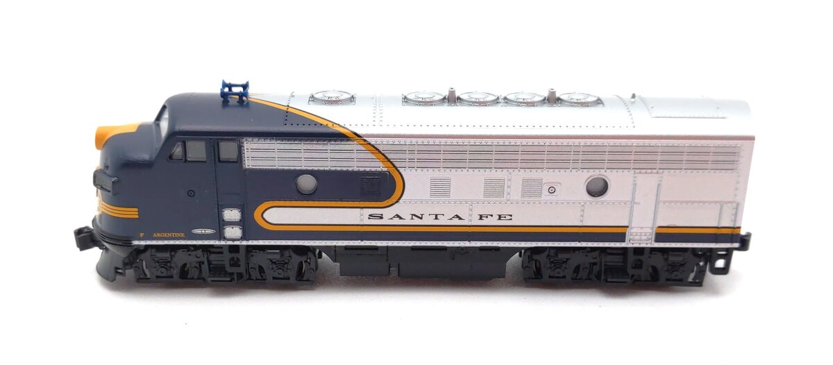 Kato 176-2126 N Santa Fe EMD F7A Blue Bonnet #325