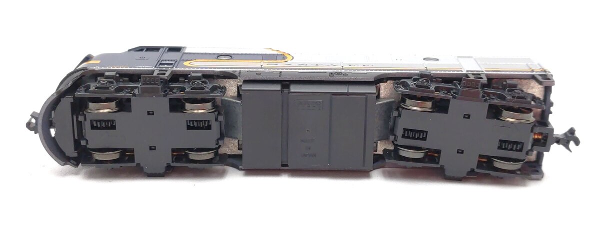 Kato 176-2126 N Santa Fe EMD F7A Blue Bonnet #325