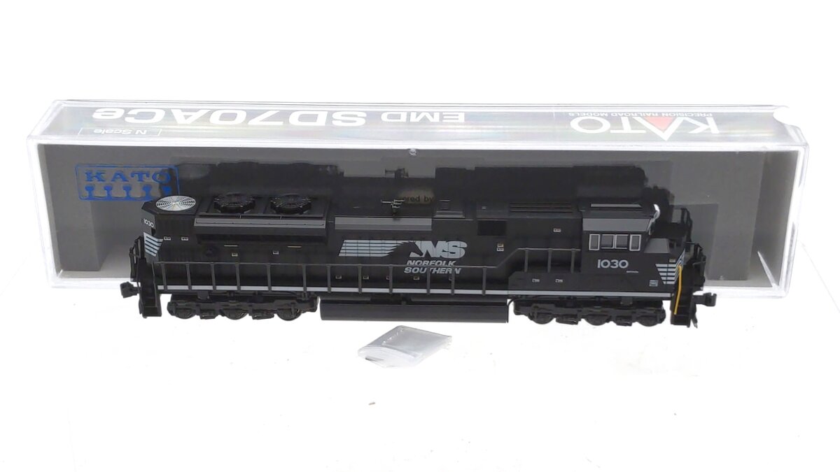 Kato 176-8514 N Norfolk Southern EMD SD70ACe Diesel Locomotive #1030