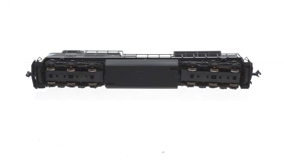 Kato 176-8514 N Norfolk Southern EMD SD70ACe Diesel Locomotive #1030