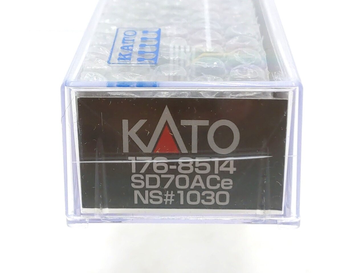 Kato 176-8514 N Norfolk Southern EMD SD70ACe Diesel Locomotive #1030