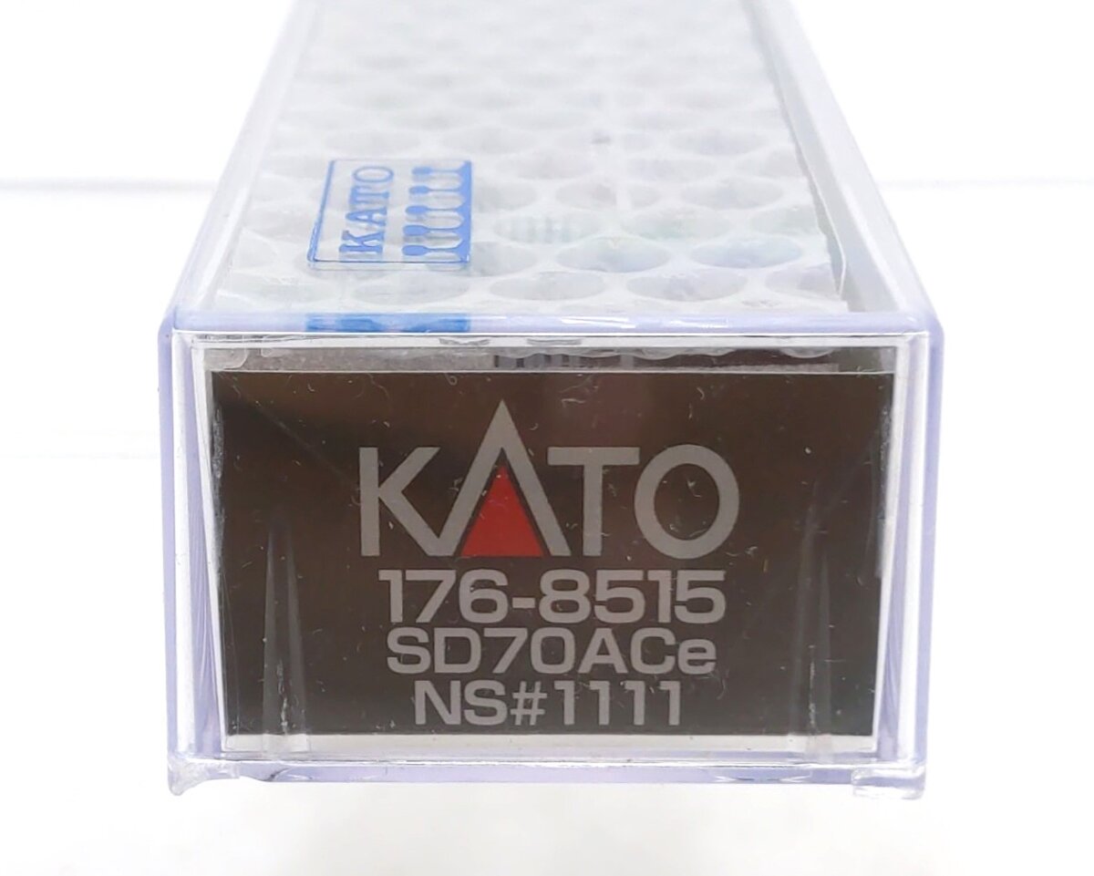 Kato 176-8515 N Norfolk Southern EMD SD70ACe Diesel Locomotive #1111