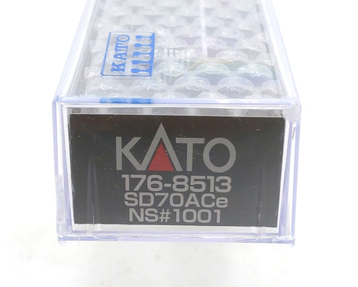 Kato 176-8513 N Norfolk Southern EMD SD70ACe Diesel Locomotive #1001