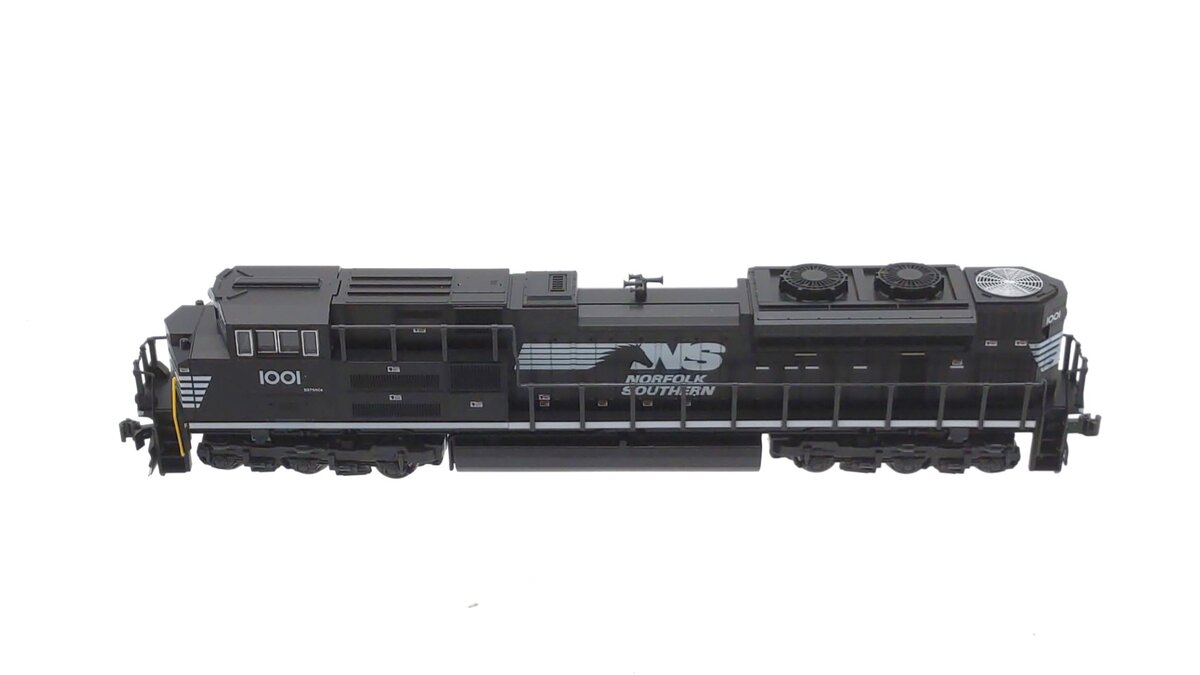 Kato 176-8513 N Norfolk Southern EMD SD70ACe Diesel Locomotive #1001