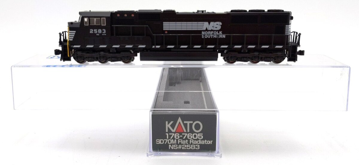Kato 176-7605 N Norfolk Southern Flat Radiator EMD SD70M Diesel Locomotive #2583