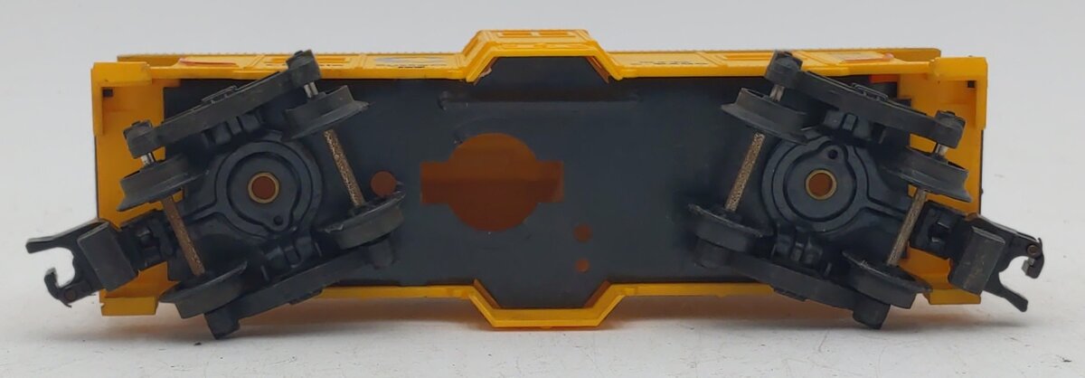 American Flyer 4-9400 S Gauge Chessie System Caboose #9400 EX