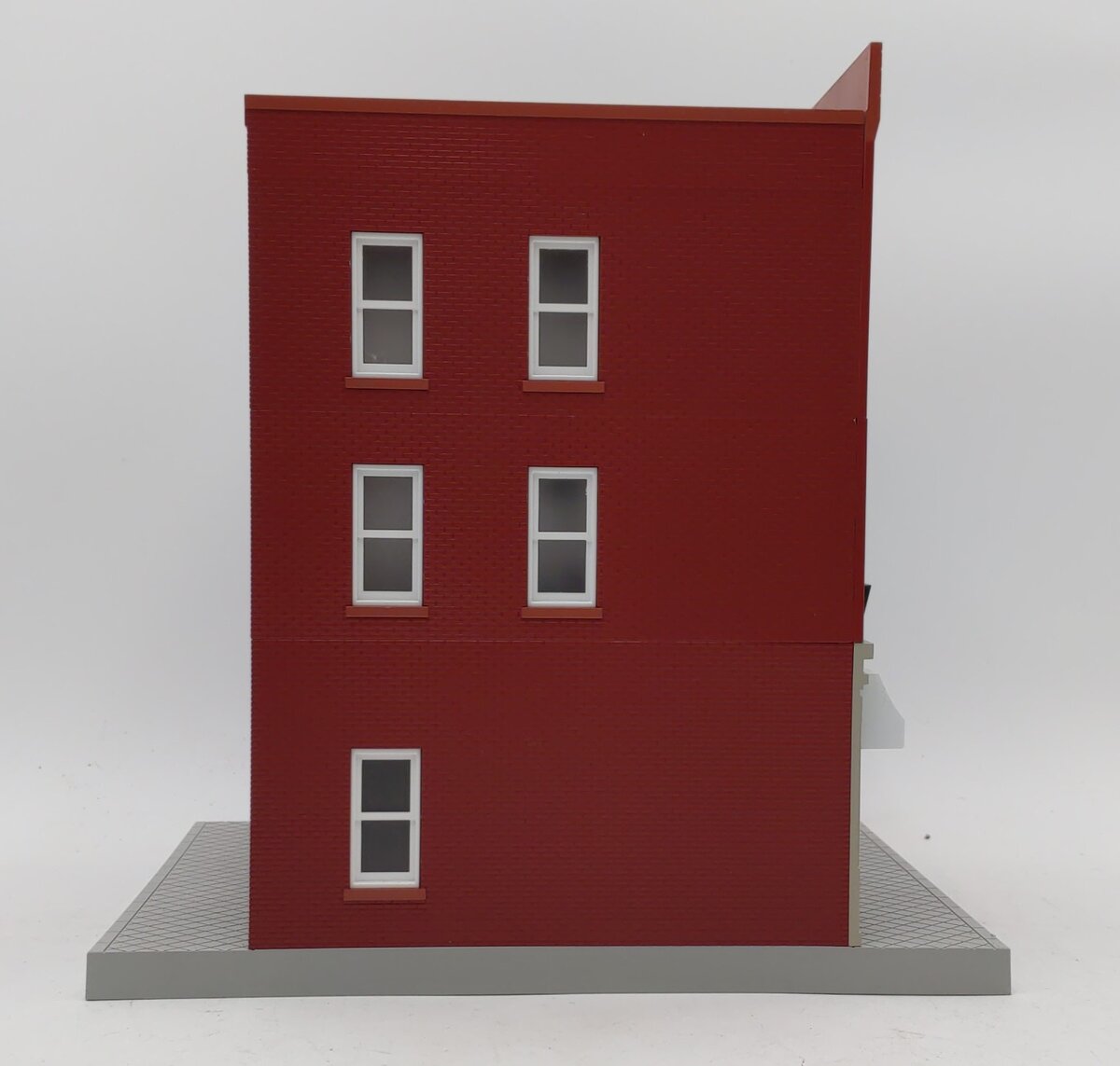 MTH 30-90569 O Frank and Stein Tavern 3-Story City Building 1