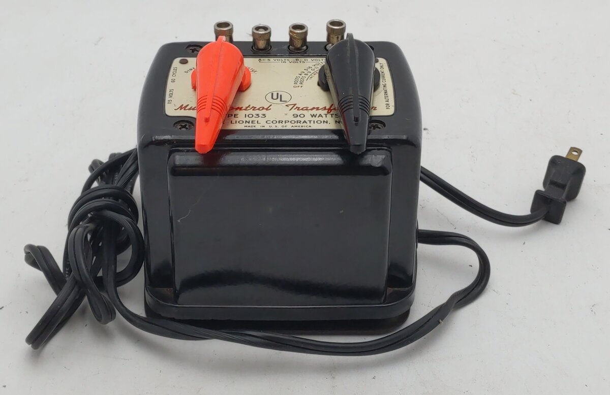 Lionel 1033 Vintage O 90 Watt Transformer w/ Whistle VG