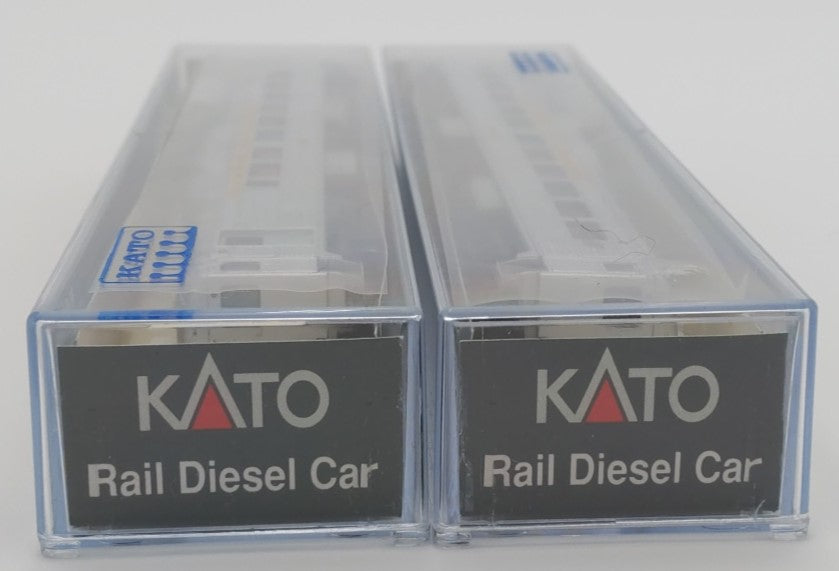 Kato 106-3010 N Scale C&NW Budd RDC-1 #9933 & RDC2 #9935 Set
