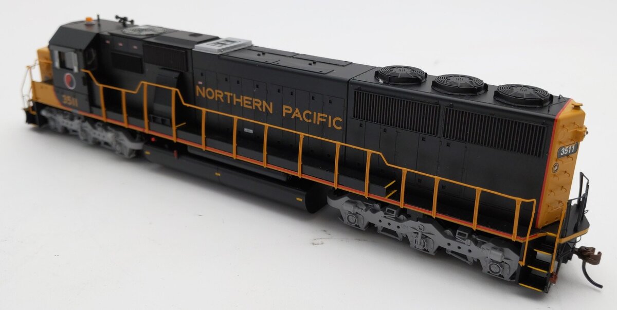 Athearn 86958 HO Northern Pacific SD50 Diesel Locomotive #3511 w/ DCC & Sound