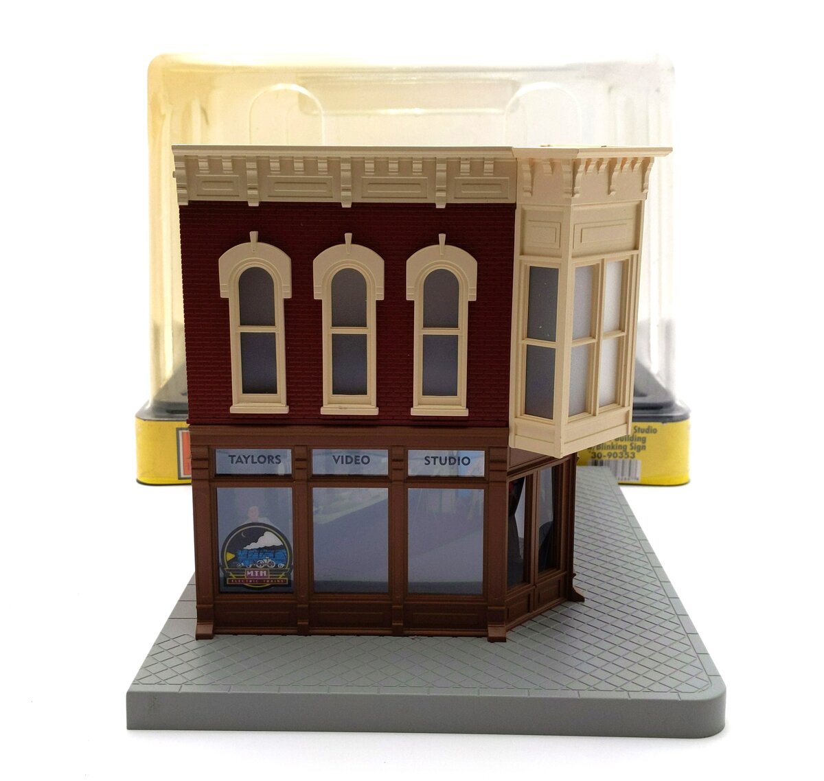 MTH 30-90353 Assembled Taylors Video Studio Corner Building w/ Blinking Sign