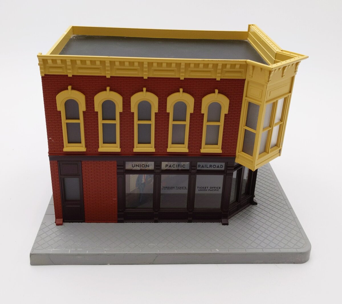 MTH 30-90062 O Gauge Union Pacific Ticket Office Corner Building w/Blinking Sign