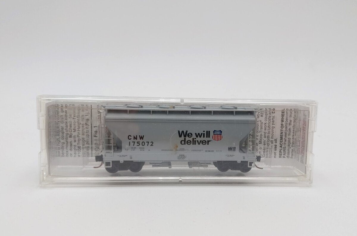 Micro-Trains 09200130 N CNW 2-Bay ACF Center Flow Covered Hopper #175072 LN/Box