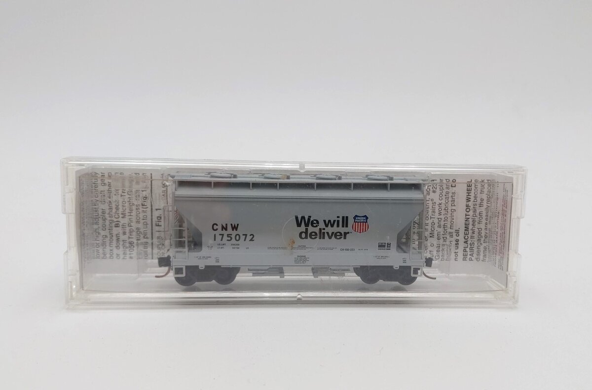 Micro-Trains 09200130 N CNW 2-Bay ACF Center Flow Covered Hopper #175072 LN/Box