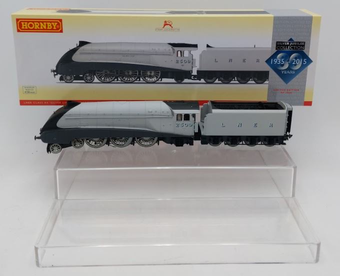 Hornby R3306 OO Silver Link LNER Silver Jubilees A4 Class 4-6-2 Steam Loco #2511 LN/Box