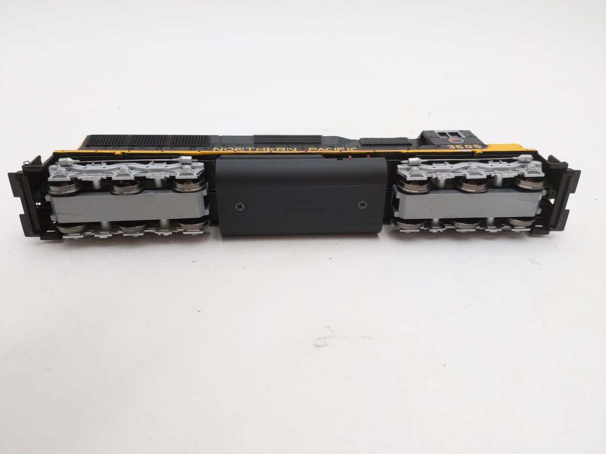 Bachmann 11615 HO Northern Pacific SD45 Diesel Locomotive #3605