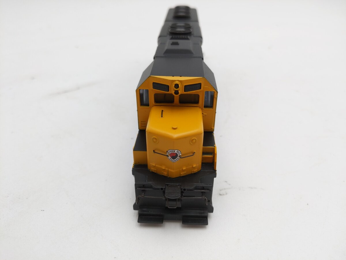 Bachmann 11615 HO Northern Pacific SD45 Diesel Locomotive #3605