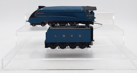Hornby R3254 OO 'Bittern' LNER Class A4 4-6-2 Steam Locomotive & Tender #4464 LN/Box