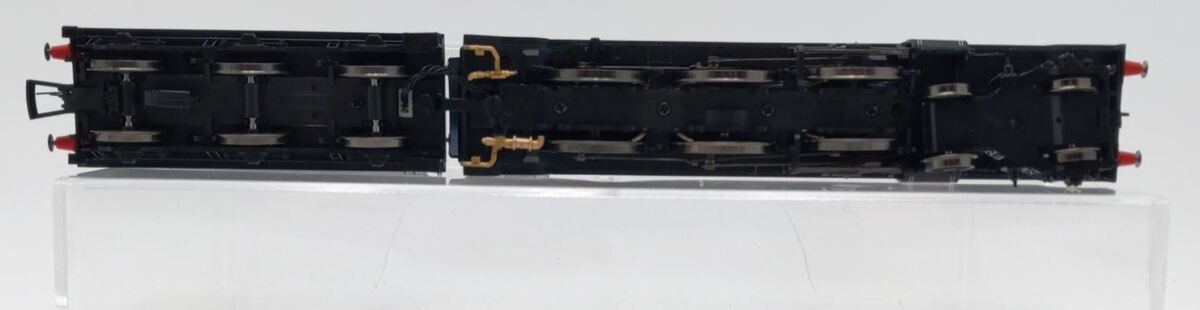 Hornby R3410 OO "King Henry III" BR King Class 4-6-0 Steam Locomotive #6025 LN/Box