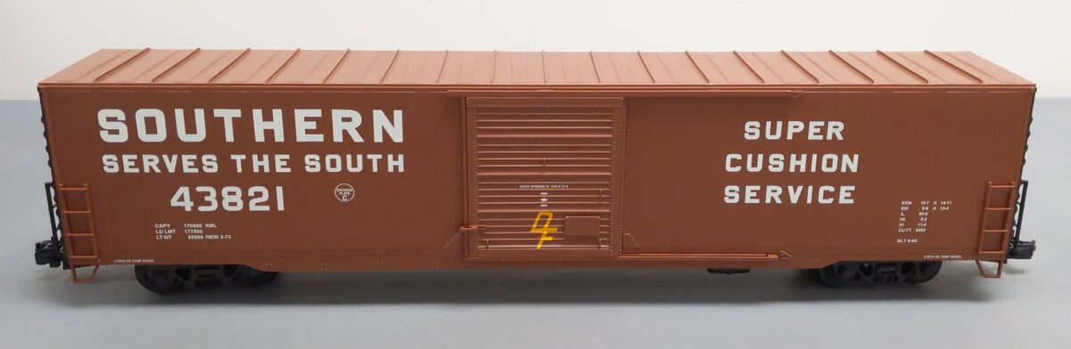 USA Trains R19420A G Southern 60' Steel Single-Door Boxcar w/Cushioned Coupler