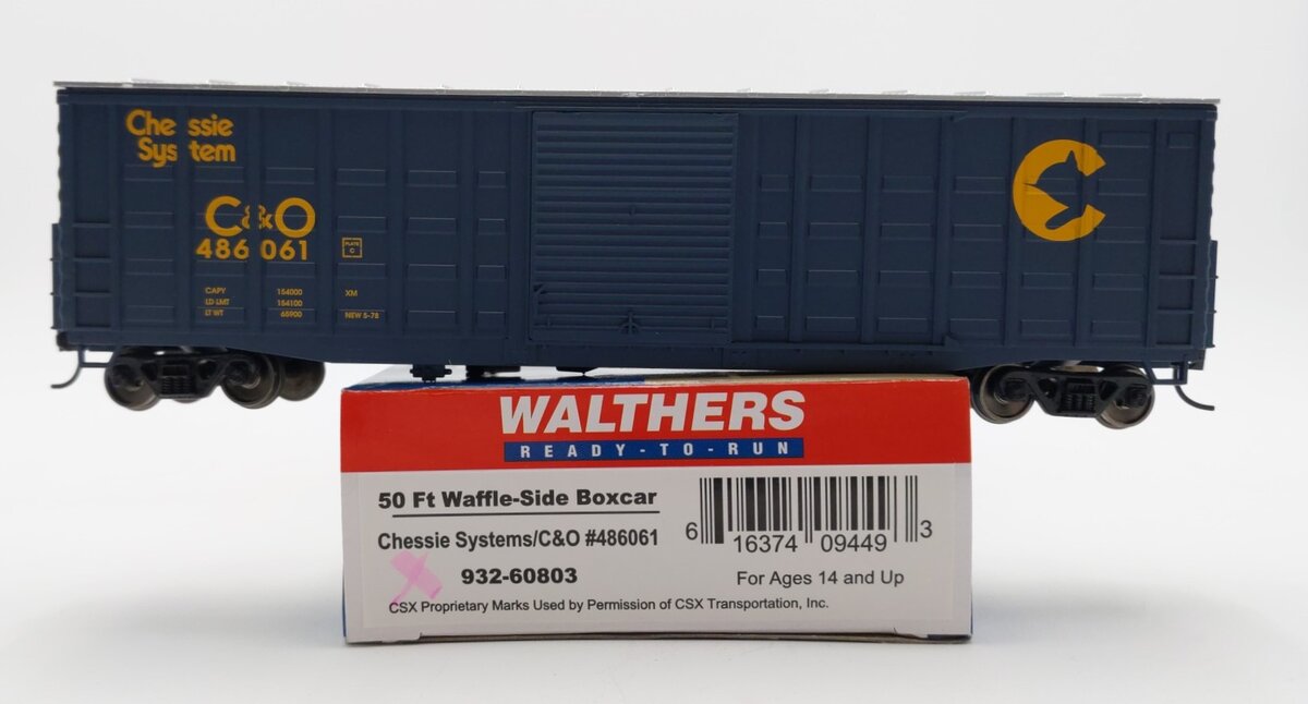 Walthers 932-60803 HO Chessie/C&O 50' Waffle-Side Boxcar #486061