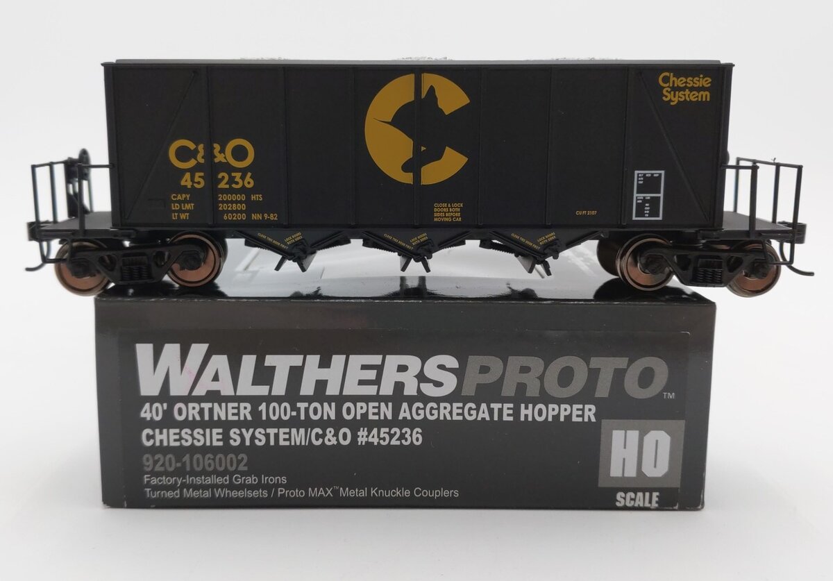 Walthers 920-106002 HO Chessie System/C&O 40' Ortner Hopper Car #45236