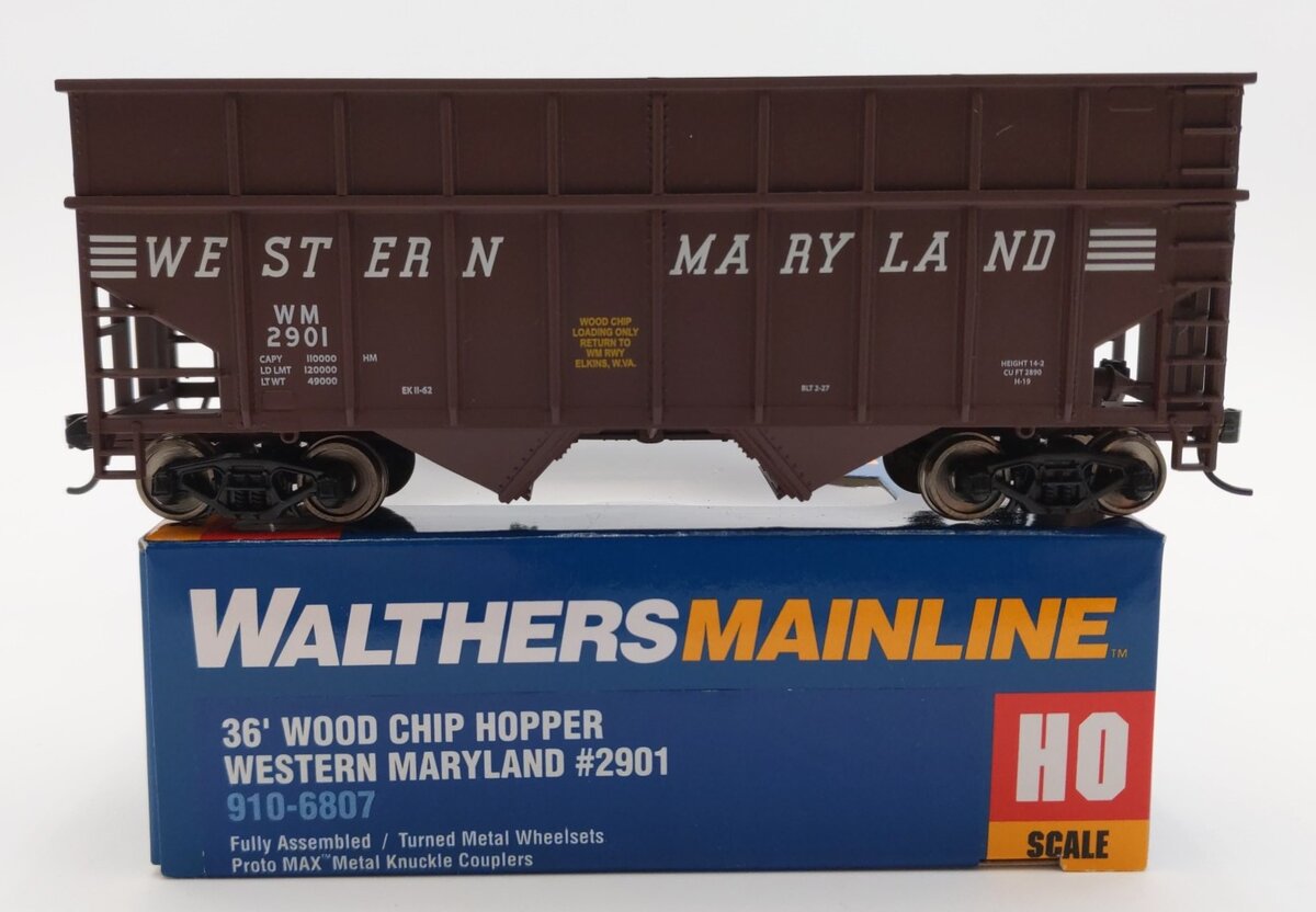 Walthers 910-6807 HO Western Maryland 36' Wood Chip Hopper Car #2901