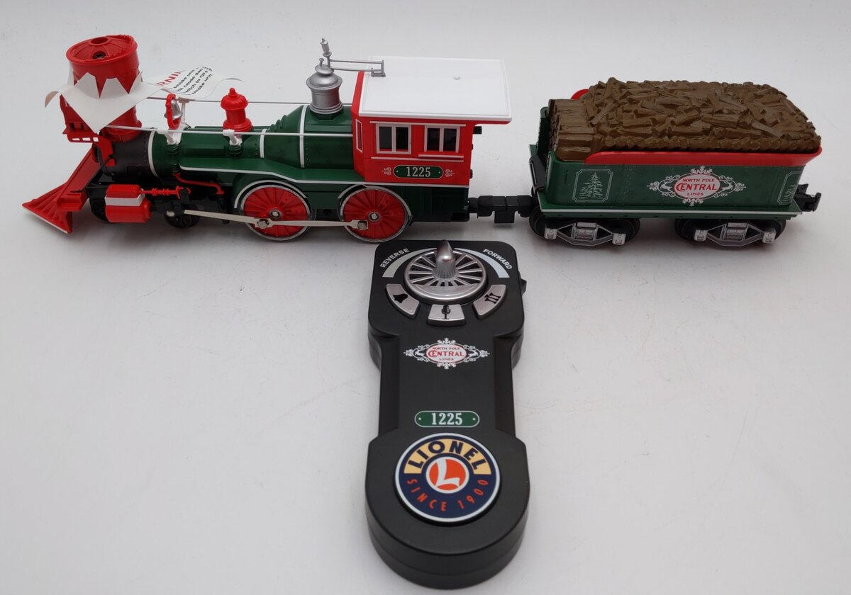 Lionel 2132050 O Christmas LionChief General Steam Locomotive