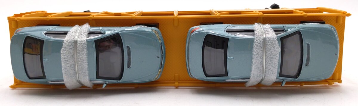 MTH 30-76679 O Frisco Auto Carrier Flat Car with BMW 7-Series Sedans