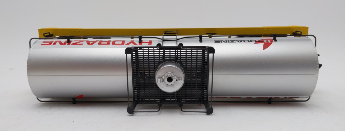 MTH 30-73549 O Gauge Hydrazine Corporation Smoking Tank Car #302012