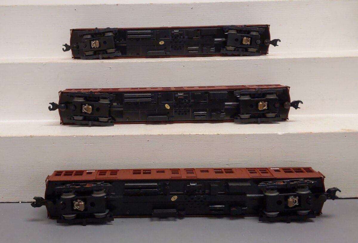 MTH 20-2675-3 O BMT 2500 Series 3-Car Subway Set Add-On Non-Powered (Set of 3)