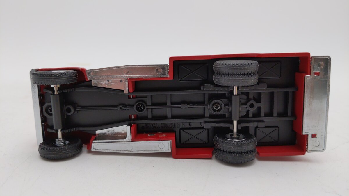 MTH 30-50102 O NYC Fire Department Fire Truck - Die-Cast