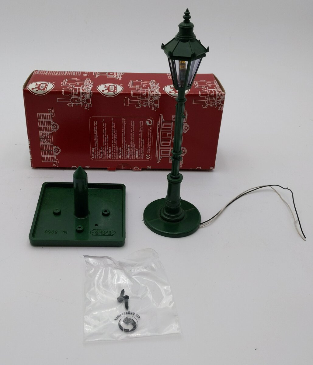 LGB 50500 G Scale Lantern Style Street Lamppost