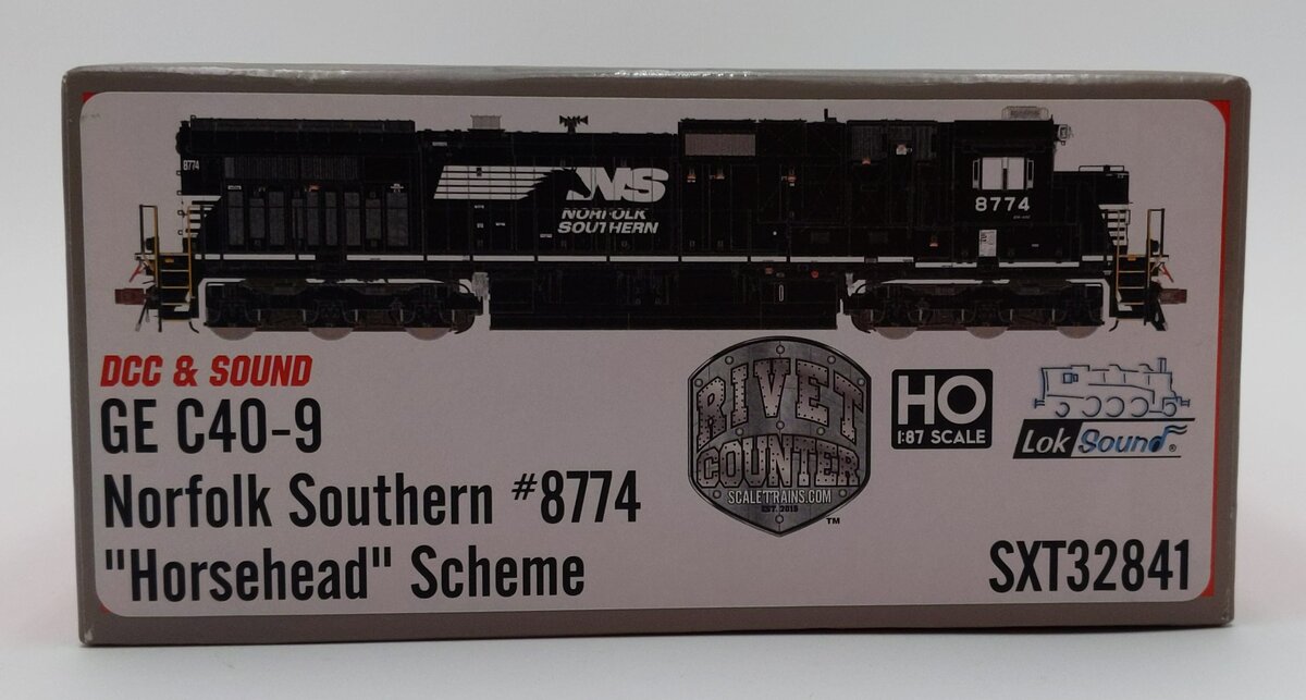 Scale Trains SXT32841 HO Norfolk Southern GE C40-9 Diesel Locomotive #8774 W/DCC EX/Box