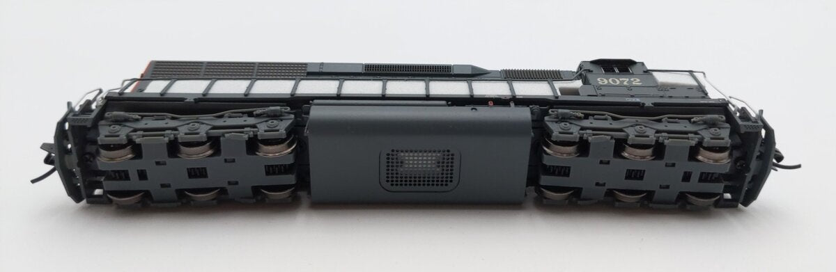 Atlas 40005579 N SP SD45 Low Nose Diesel Locomotive #9072 with Sound & DCC
