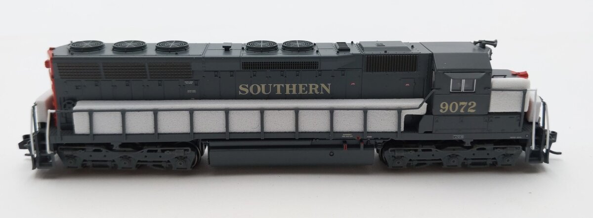 Atlas 40005579 N SP SD45 Low Nose Diesel Locomotive #9072 with Sound & DCC