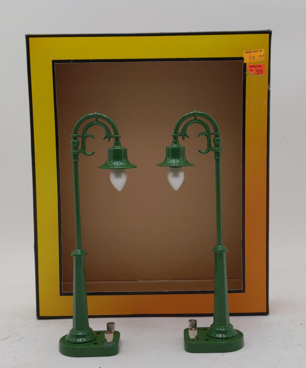 MTH 1056 #58 O Scale Cream Die-Cast Street Lamp Set LN/Box