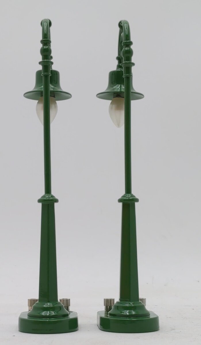 MTH 1056 #58 O Scale Cream Die-Cast Street Lamp Set LN/Box