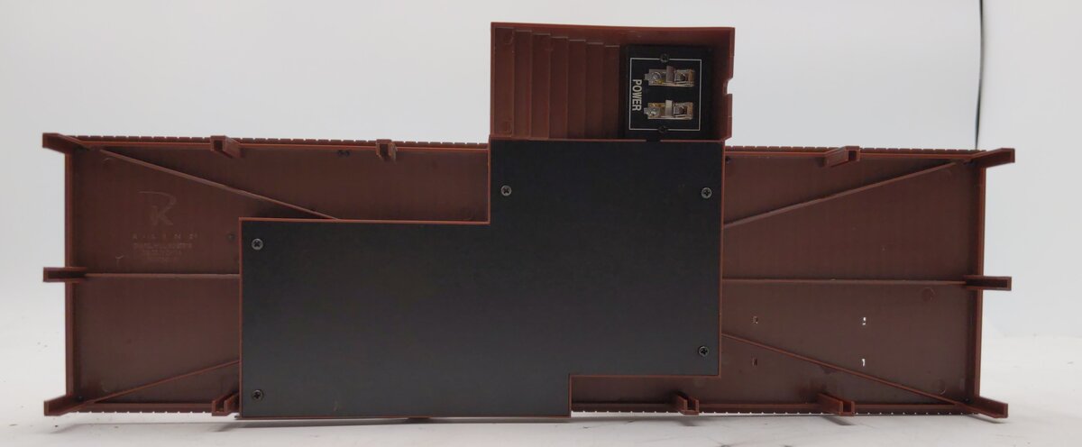 K-Line K-42406 O Conrail Railroad Paint Shop with Boxcar