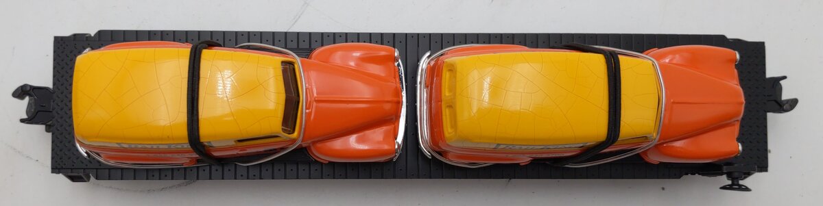 MTH 30-7681 O Gauge MTH Transport Flatcar with Ertl '51 Panel Vans LN/Box